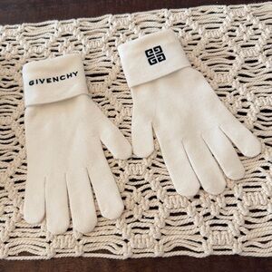 Givenchy Logo Embroidered Gloves in White/Black - One Size - New With Tags
